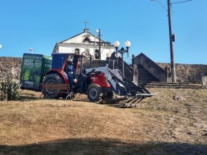 Leia mais sobre o artigo Prefeitura de Itabirito inova com a Capina Elétrica: Eficaz e Ecológica